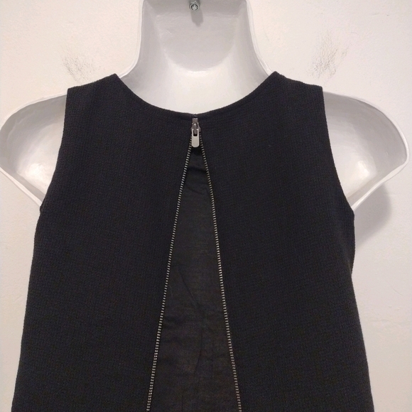 Banana Republic Factory - Sleeveless Texture Over Sheer Zipped Top - Picture 11 of 16